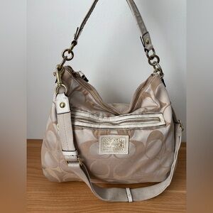 Y2K Coach Signature Poppy Beige and Cream Slouchy Hobo Shoulder Bag